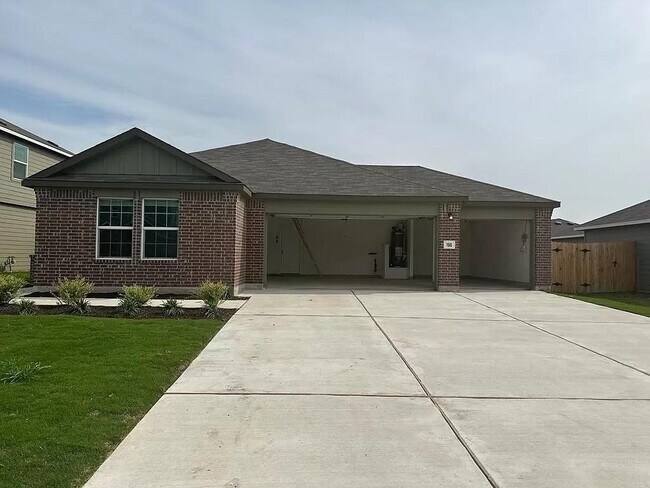 196 Otter Rd in Kyle, TX - Building Photo - Building Photo