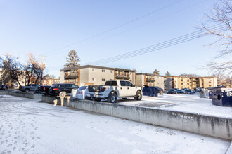 5415 48 Av in Red Deer, AB - Building Photo - Building Photo