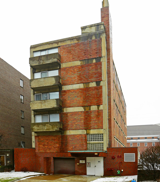 Devon Apartments in Pittsburgh, PA - Building Photo