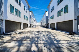 4810 Martin Oaks Ln in Houston, TX - Building Photo - Building Photo