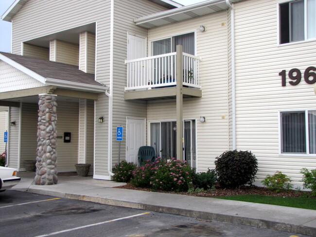 Elk Creek Senior Apartments 55+ in Idaho Falls, ID - Building Photo - Building Photo