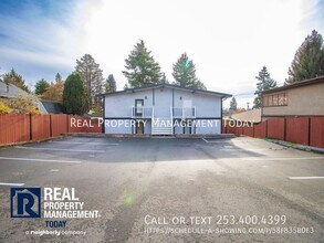 1111 SW 148th St in Burien, WA - Foto de edificio - Building Photo