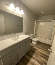 522 5th St W, Unit #1 in Williston, ND - Foto de edificio - Building Photo