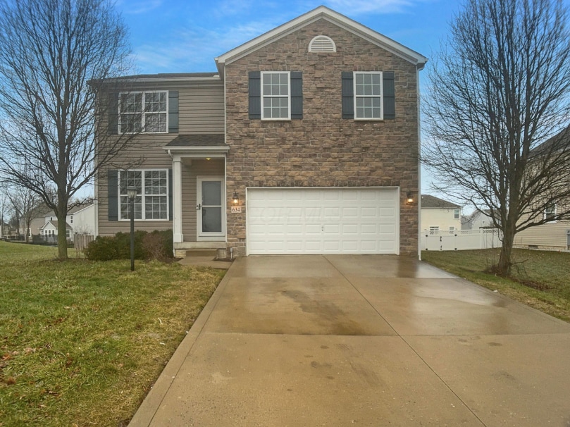 634 Preston Trails Dr in Pickerington, OH - Building Photo