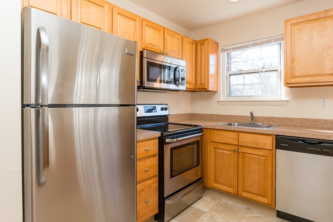 Valley in Westwood, NJ - Building Photo - Building Photo