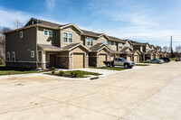 3751 NE Troon Dr in Lee's Summit, MO - Foto de edificio - Building Photo