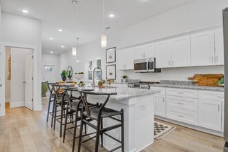 5739 Murray Dr in Hanahan, SC - Building Photo - Building Photo