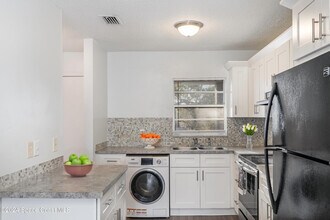 1727 Avocado Ave in Melbourne, FL - Building Photo - Building Photo