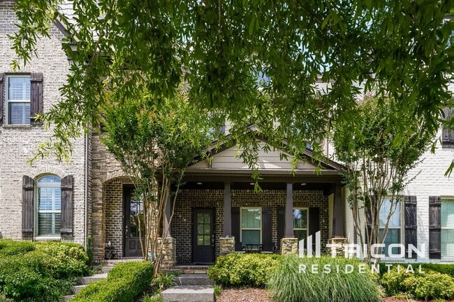 property at 955 Innsbrooke Ave