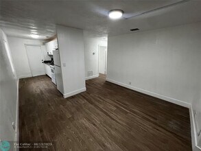 101 NW 13th Ave in Boynton Beach, FL - Building Photo - Building Photo
