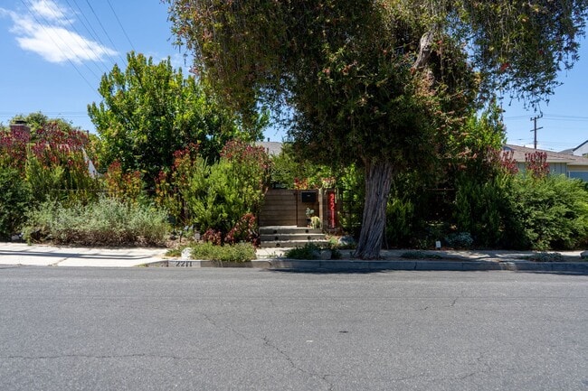 property at 2211 Ashland Ave