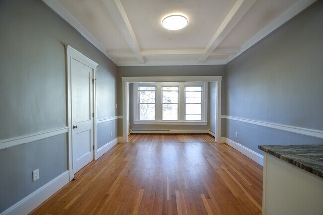 142 Sutherland Rd, Unit #2 in Boston, MA - Building Photo - Building Photo