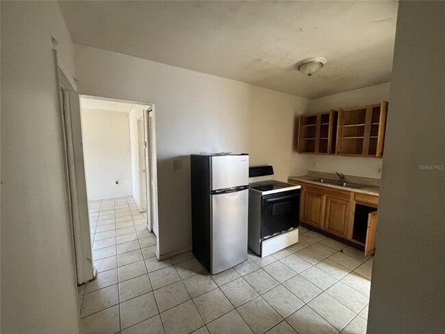 property at 307 E Magnolia St