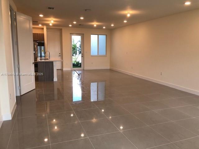 10321 NW 66th St in Doral, FL - Building Photo - Building Photo