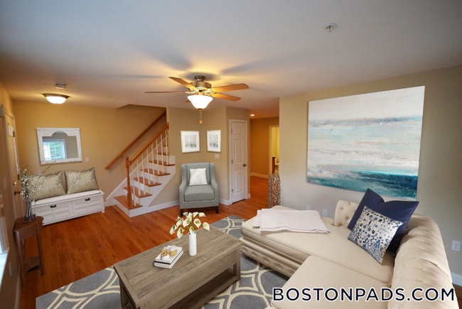 855 Temple St in Whitman, MA - Building Photo - Building Photo