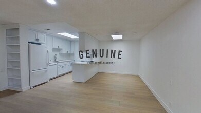 3088 Via Serena N in Laguna Woods, CA - Foto de edificio - Building Photo