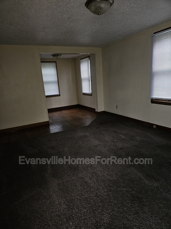 120 S Seminary St in Princeton, IN - Building Photo - Building Photo