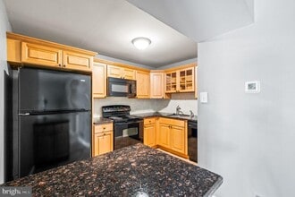 830 Putnam Blvd in Wallingford, PA - Building Photo - Building Photo