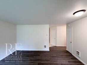 5852 SW Reese Ln in Port Orchard, WA - Building Photo - Building Photo