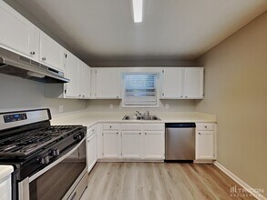 1124 Whisper Wind Dr in Mcdonough, GA - Building Photo - Building Photo