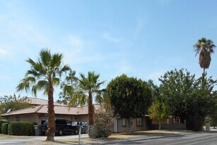 32305 Rancho Vista Dr, Unit 4 in Cathedral City, CA - Building Photo
