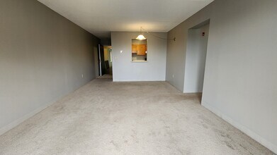 65 N Point Dr, Unit 1 in Boston, MA - Building Photo - Building Photo