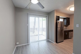 531 Bedford Rd in Bedford, TX - Building Photo - Building Photo