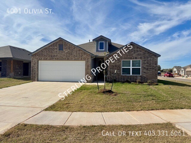4001 Olivia St in Mustang, OK - Building Photo