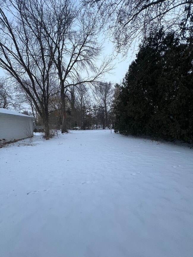 626 W 17th Ave in Oshkosh, WI - Building Photo - Building Photo