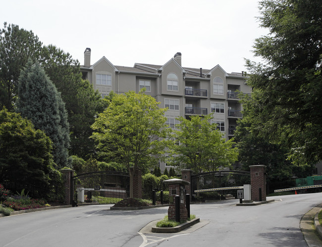 River West Condominiums