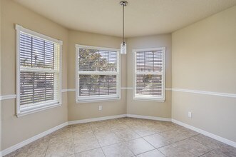 2341 Chatham Pl Dr in Orlando, FL - Foto de edificio - Building Photo