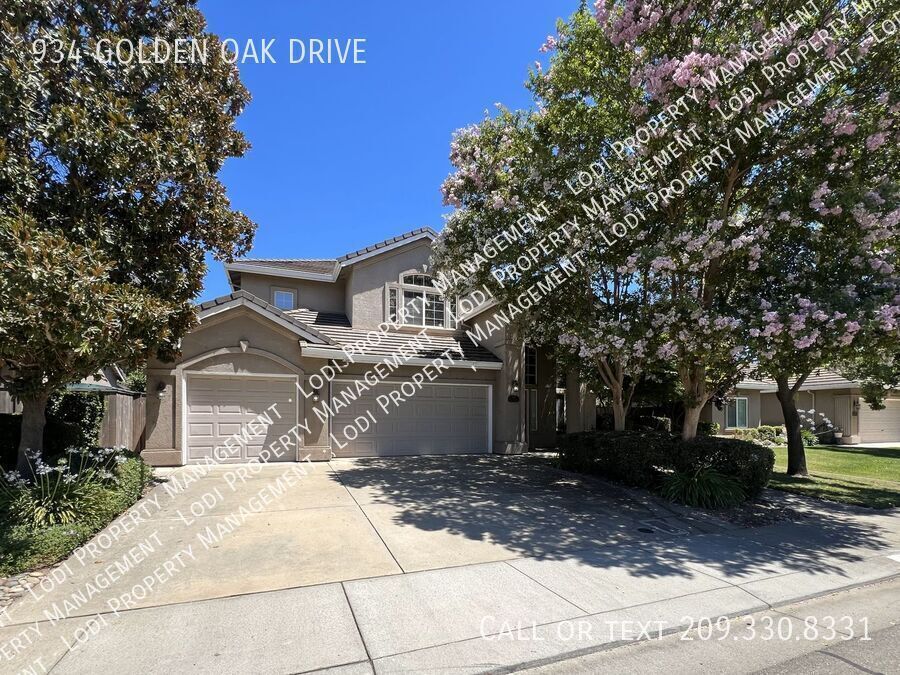 934 Golden Oak Dr in Lodi, CA - Building Photo
