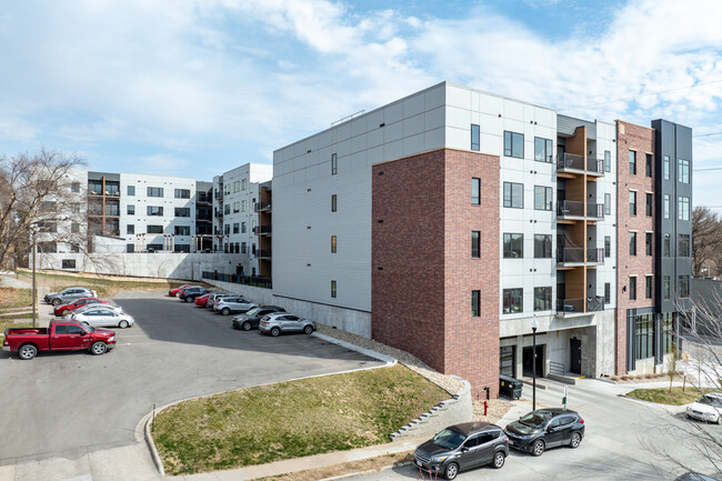 The Cosgrove in Omaha, NE - Foto de edificio - Building Photo