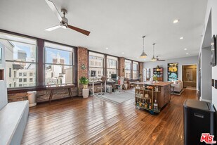460 S Spring St in Los Angeles, CA - Building Photo