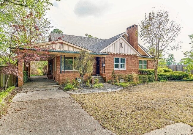 1205 W Oak Ave in Jonesboro, AR - Building Photo - Building Photo