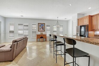 67 Via Poinciana St in Boca Raton, FL - Building Photo - Building Photo