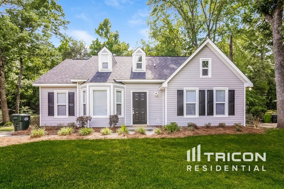 228 E Dean Rd in Irmo, SC - Building Photo