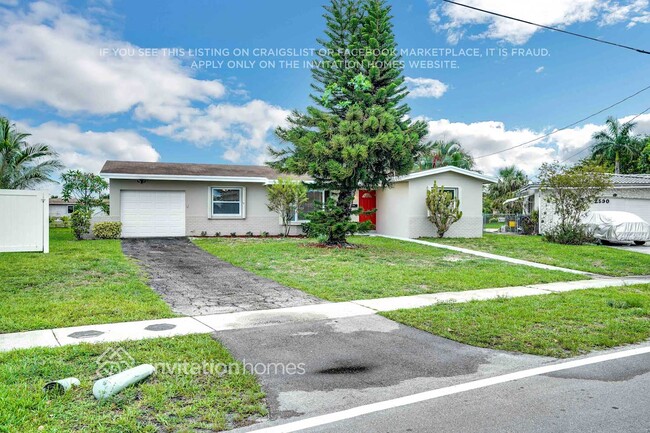 3461 NW 26th St in Lauderdale Lakes, FL - Building Photo - Building Photo