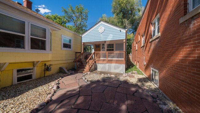 property at 1614 W Colorado Ave