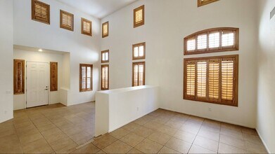 4649 Sequoia Park Ave in Las Vegas, NV - Foto de edificio - Building Photo