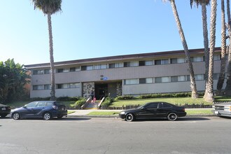 Nicolet Apartments in Los Angeles, CA - Building Photo - Building Photo