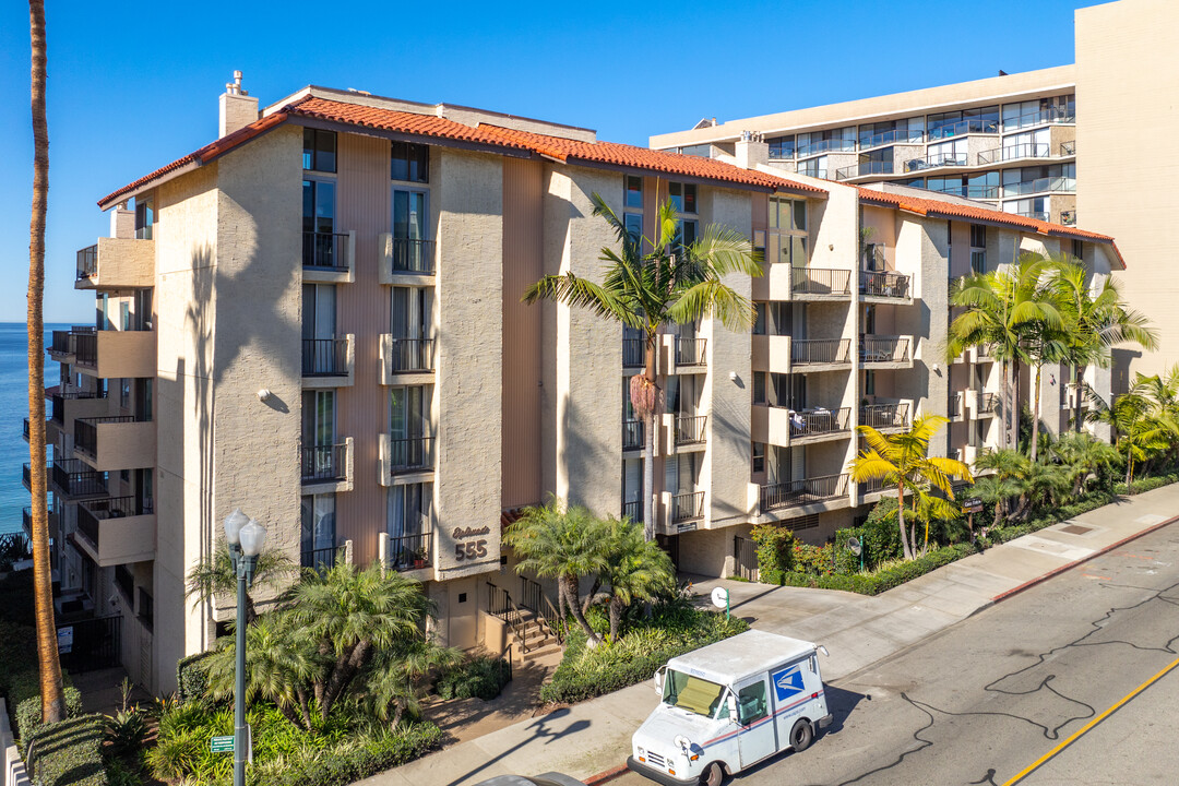 Casa Bahia in Redondo Beach, CA - Building Photo