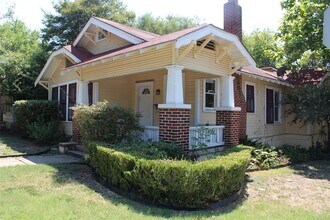 2826 Salado St in Austin, TX - Building Photo - Building Photo