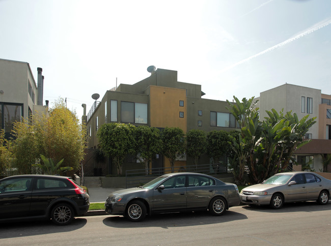 824 Bay St in Santa Monica, CA - Foto de edificio - Building Photo