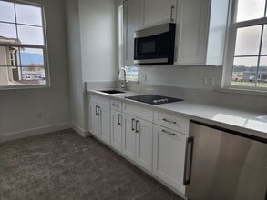 2916 Liscum St in Santa Rosa, CA - Building Photo - Building Photo