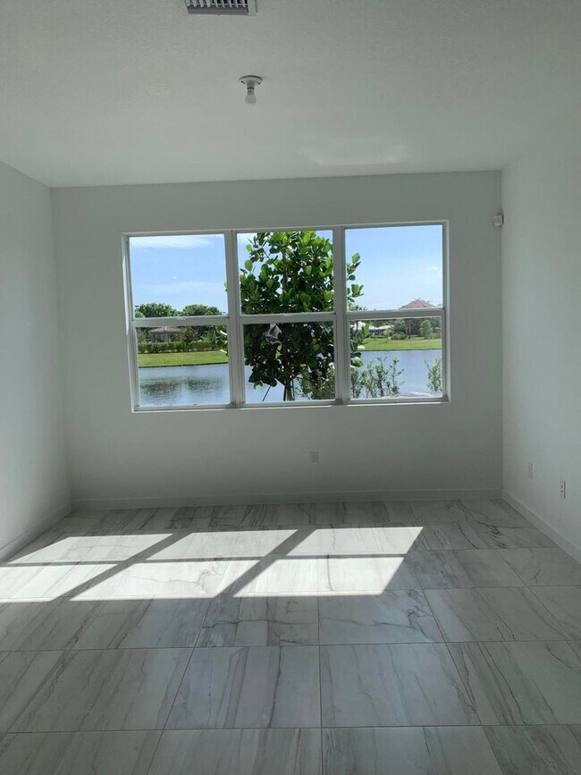 8610 Via Mar Rosso in Greenacres, FL - Building Photo - Building Photo