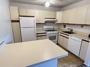27 Northill St, Unit 3Z in Stamford, CT - Building Photo - Building Photo