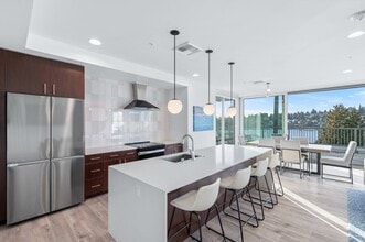 Flow Eastlake Apartments in Seattle, WA - Building Photo - Building Photo
