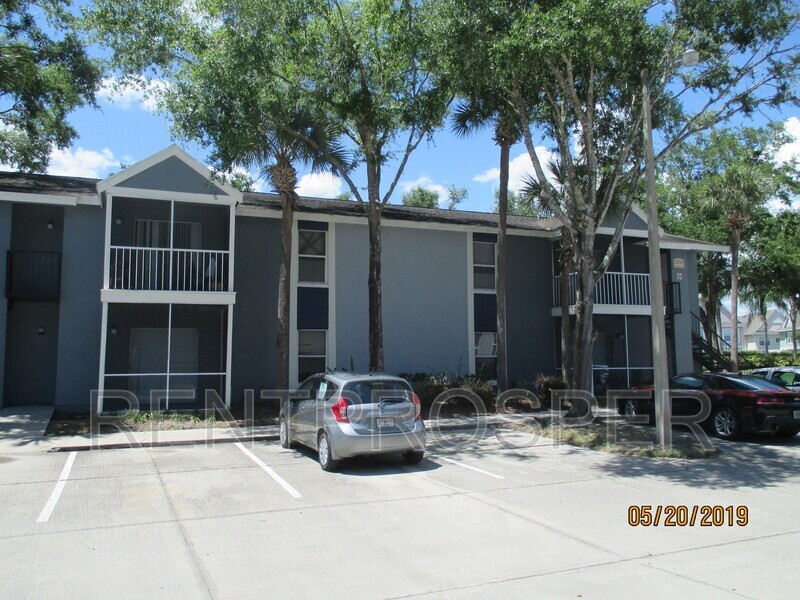 3858 Bay Club Cir in Kissimmee, FL - Building Photo