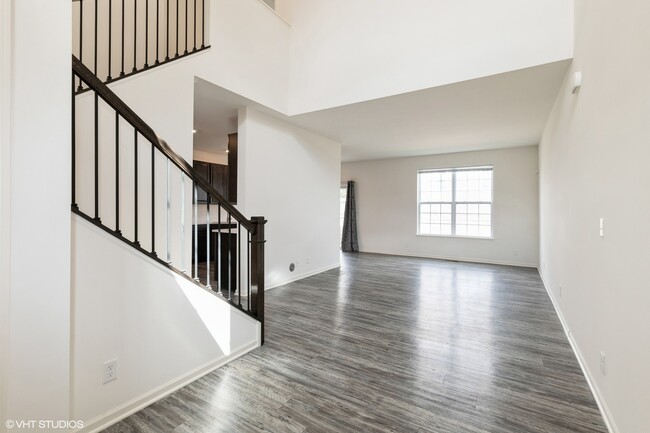 8420 Stillwater Rd in Wonder Lake, IL - Foto de edificio - Building Photo